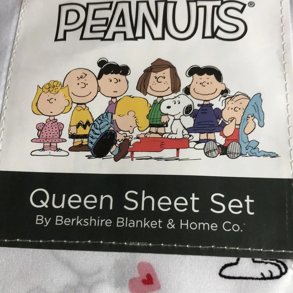 Peanuts SNOOPY Valentine’s Hearts Love Sheet Set - QUEEN